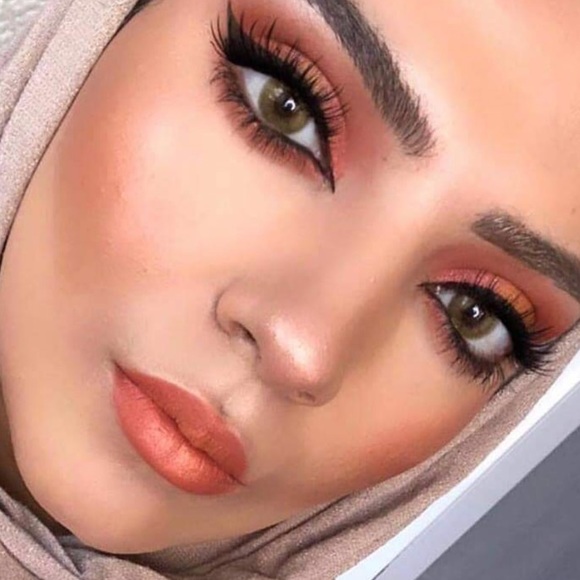 Bella Silky Gold - Picture 9 of 11